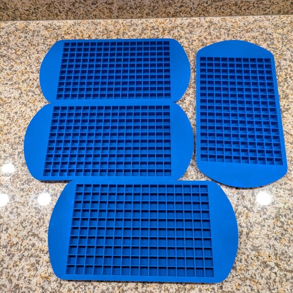 Mini Ice Trays + Paw Print Silicone Baking Mold Bundle (Used Like New) - Picture 5 of 15